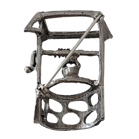 Silver Tone Clear Rhinestone Vintage Wishing Well Brooch Pin E645 - Picture 6 of 10